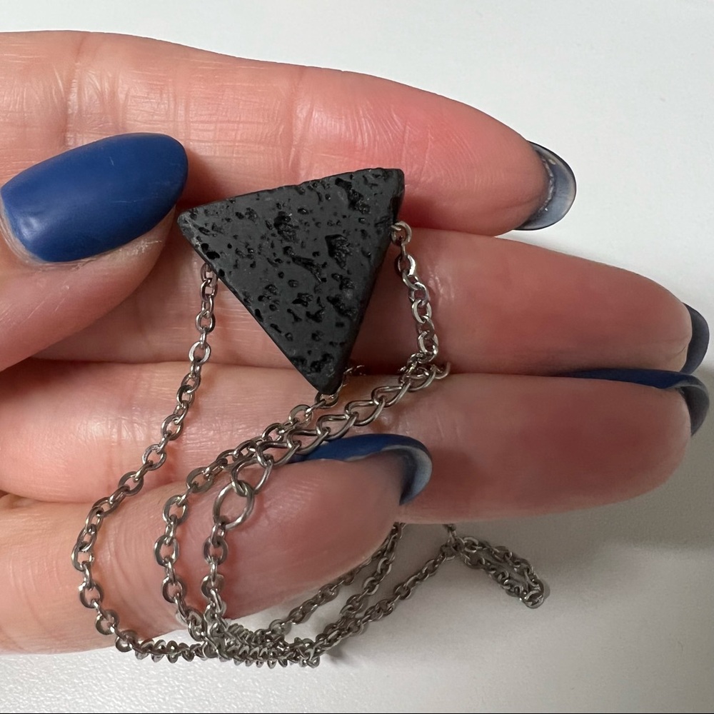 Essential oil diffuser necklace - Picture 3 of 4